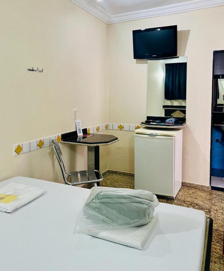 Hotel Buriti Stop (Adults Only) Goiânia Exteriér fotografie